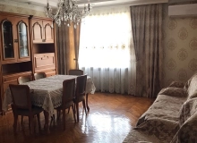 Bakıxanoov qəsəbəsi, Kaspi liseyinin yanı