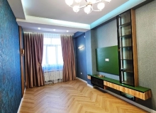 Satılır R.Rüstəmov küçəsi