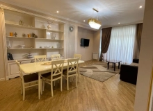 Satılır Abdulvahab Salamzadə küçəsi