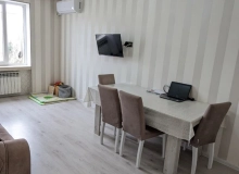 Satılır Cavanşir küçəsi