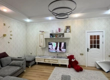 Satılır Əsəd Əhmədov küçəsi