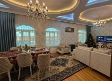 Satılır Nəzim Əsədov küçəsi