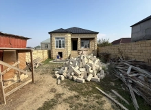 Satılır Məhəmməd Əsədov küçəsi