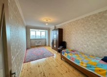 Satılır Zahid Qəmbərov küçəsi