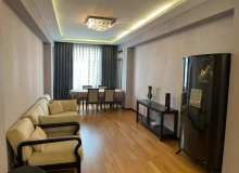 Satılır İlqar Zülfüqarov küçəsi