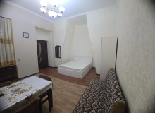 Satılır T. Xəlilbəyli küçəsi