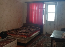 Qara Qarayev metrosu və 145 saylı məktəbin yaxınlığı