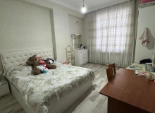 D. Bünyadzadə küçəsi