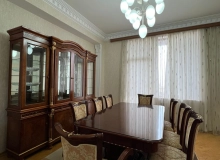 Səbail rayonunda, Sahil Metrosunun yanı