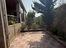 Satılır Buzovna qəsəbəsi