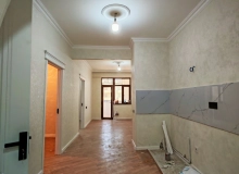 Satılır M. Hüseynzadə küçəsi