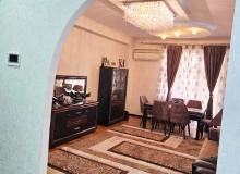 Satılır Məhəmməd Xiyabani küçəsi