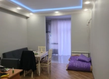 Satılır Cəfər Xəndan küçəsi