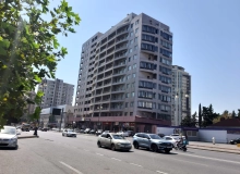 Satılır Koroğlu Rəhimov küç.