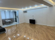 Satılır Əhmədli qəsəbəsi