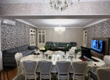 Satılır Mirzəbala Əhmədzadə küçəsi