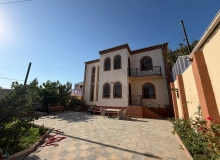 Satılır Etibar Bəkirov küçəsi