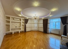 Satılır Əliəşrəf Əlizadə küçəsi