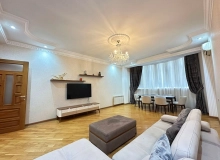 Satılır Əlicabbar Orucəliyev küçəsi