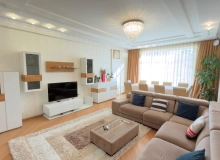 Sabit Orucov küçəsi