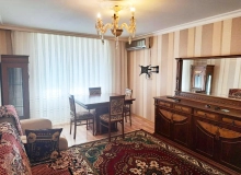 Satılır Yusif Vəzir Çəmənzəminli küçəsi