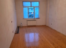 Satılır Nəsrəddin Tusi küçəsi