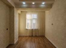 Satılır Əliağa Vahid küçəsi