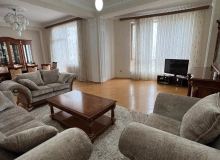 Səbail rayonunda, Sahil Metrosunun yanı