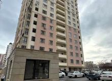 Satılır Fəxrəddin Əsədov küçəsi