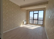 Sumqayıt Bulvarında, Bəyaz Residencedə