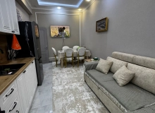Satılır Cəfər Xandan küçəsi