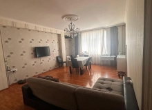 Satılır Lütfizadə küçəsi