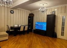 Satılır Əsəd Əhmədov küçəsi