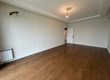 Satılır Müstəqillik küçəsi