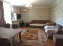 Satılır Ü.Əkbərov küçəsi