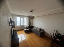 Satılır Yeni Günəşli, D massivi