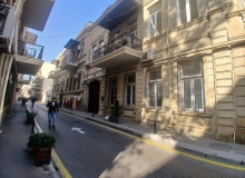 Satılır Molla Vəli Vidadi küçəsi