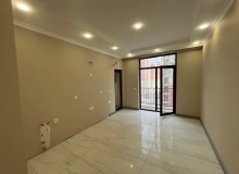 Satılır Cəfər Xəndan küçəsi