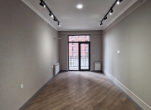 Satılır Cəfər Xəndan küçəsi