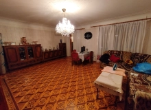 Satılır Əliyar Əliyev küçəsi