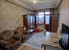 Satılır İstiqlaliyyət küçəsi