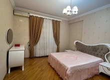 Varovski, Cəfər Xəndan küç 1A
