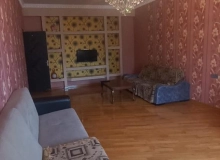 Satılır Əsəd Əhmədov küçəsi