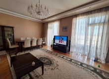 Satılır Koroğlu Rəhimov küçəsi