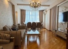 Satılır M.Cəfərov küçəsi