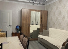 Satılır Neapol küçəsi