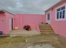 Satılır Qobu qəsəbəsi