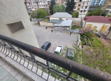 Metro Parkın arxası, Nazim Hacıyev küç.