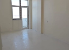 Masazır, Əliağa Vahid küçəsi, heykəlin yanı