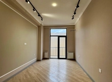 Satılır Cəfər Xəndan küçəsi